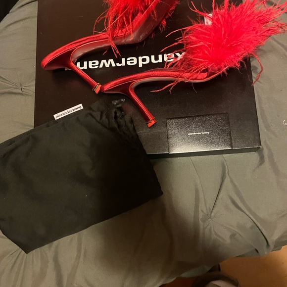 Alexander Wang Vibrant Red Feathered Heels - Picture 2 of 4